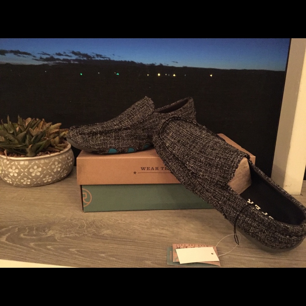Roper slip on